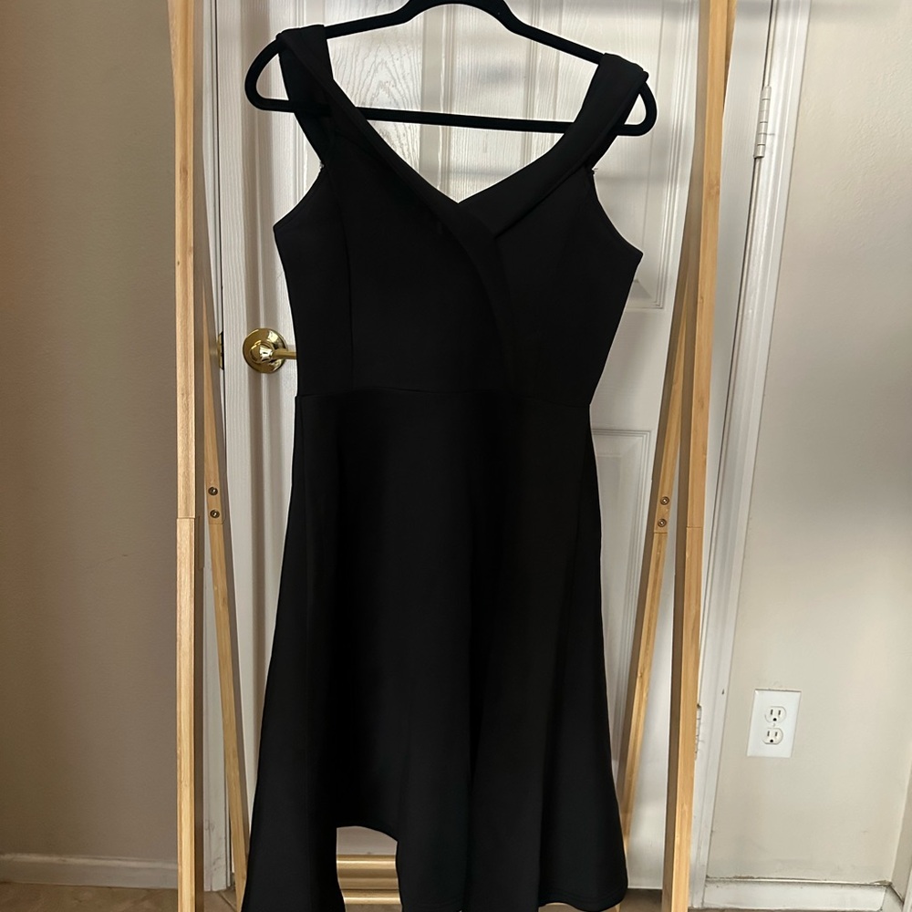 Black Off the Shoulder V-Neck A-Line Midi Dress for Cocktail